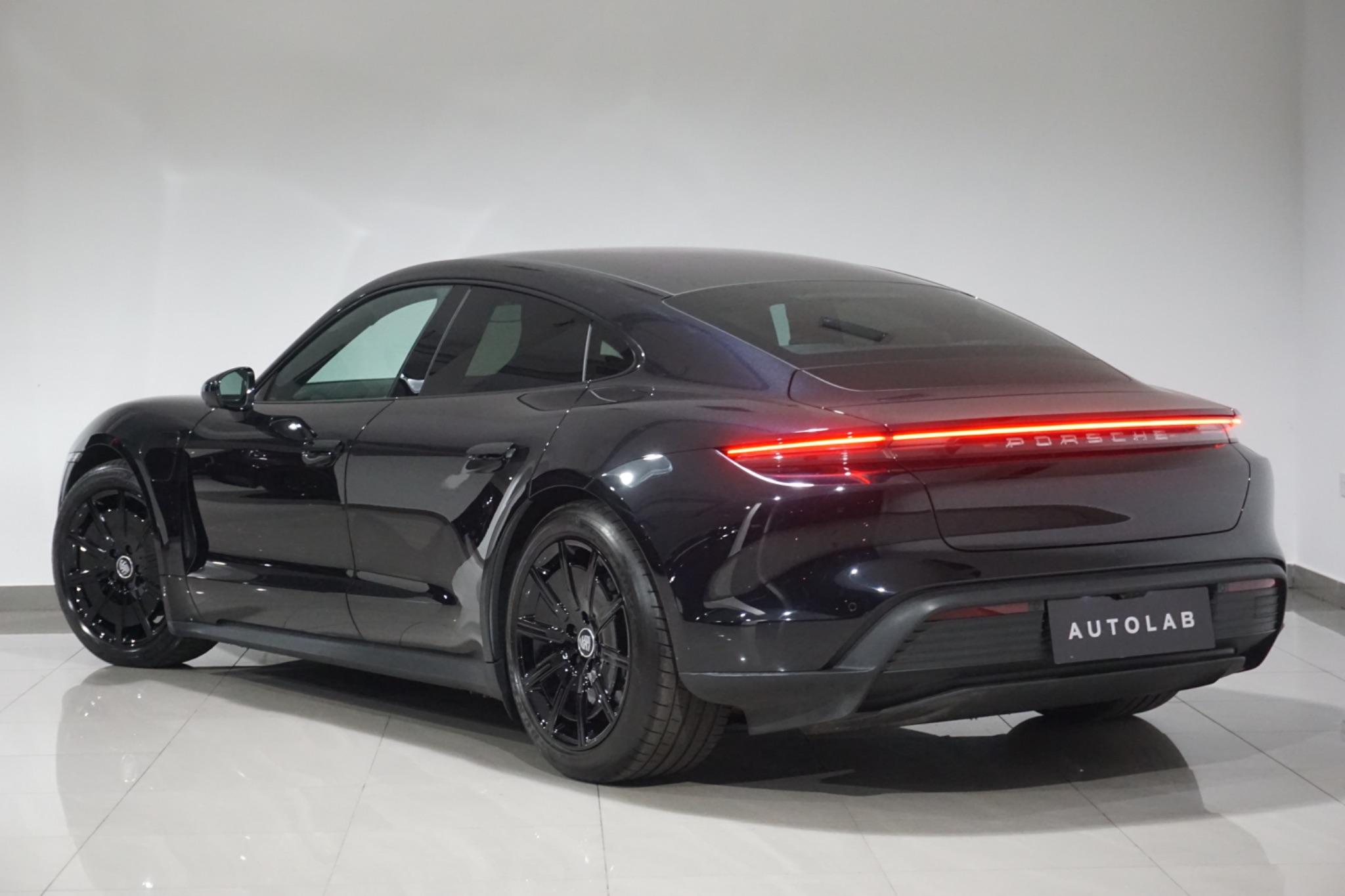 Porsche Taycan Performance Plus 93.4kWh 4S Auto 4WD 4dr (11kW Charger)